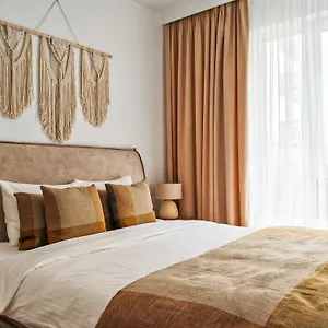 flh-harmony-suite.warsawhotelspoland.com/